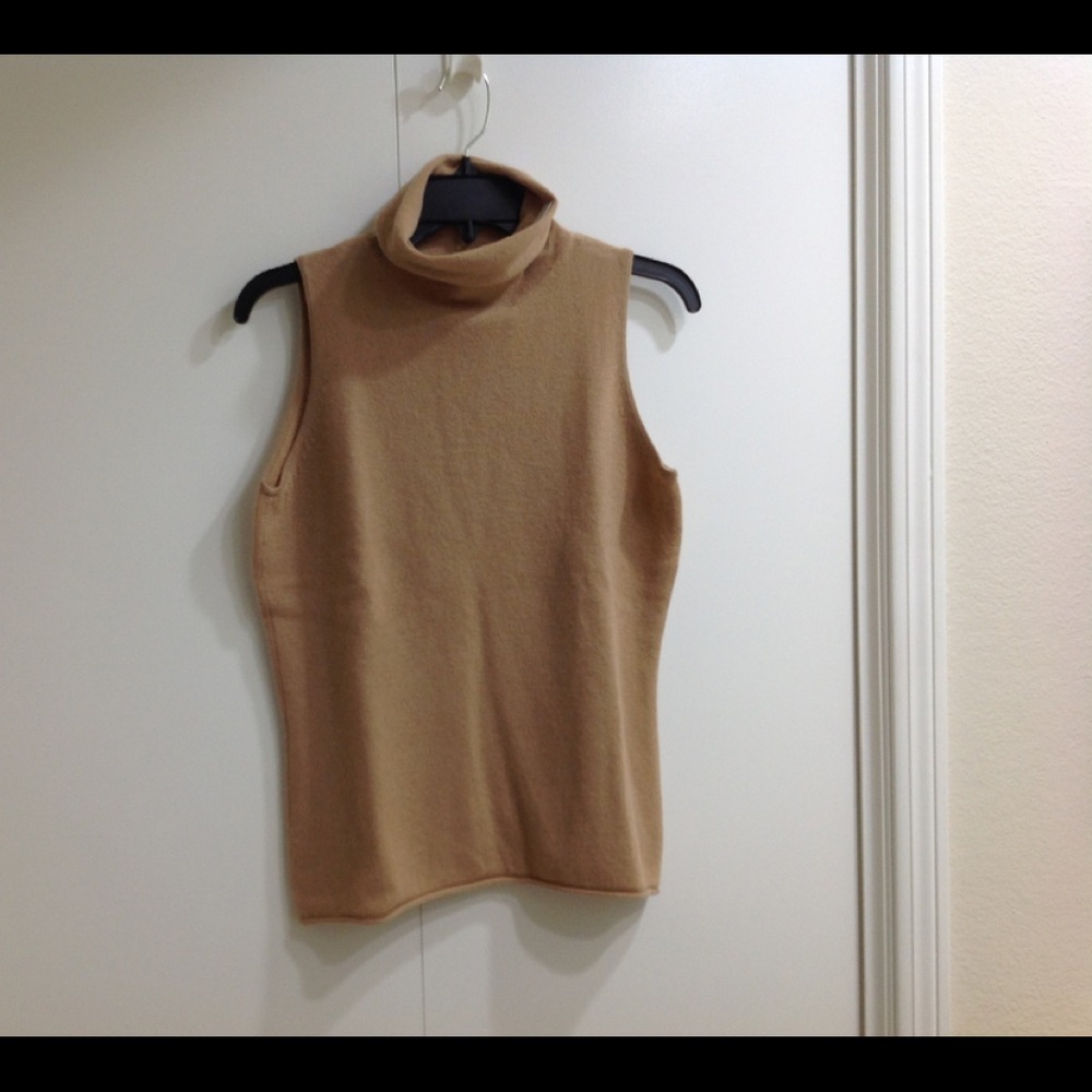 White + Warren Tan Cashmere Turtleneck